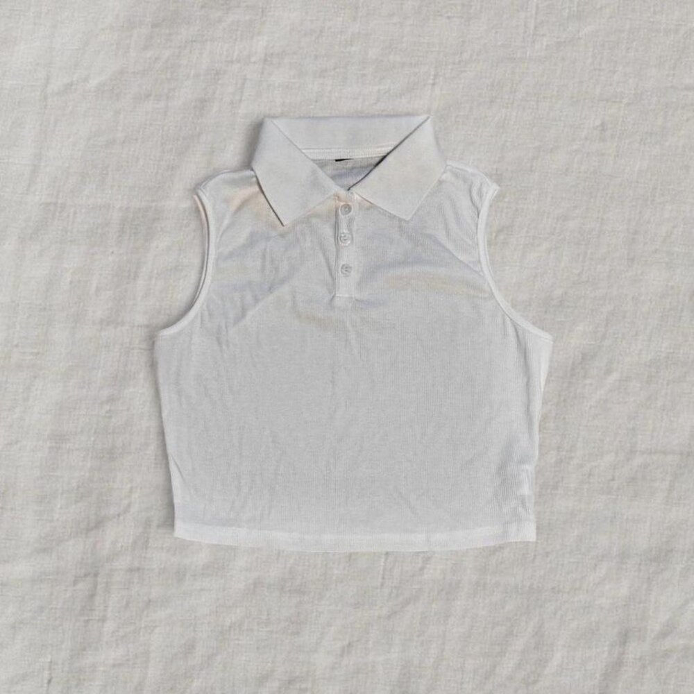 Fitted White Sleeveless Collared Top